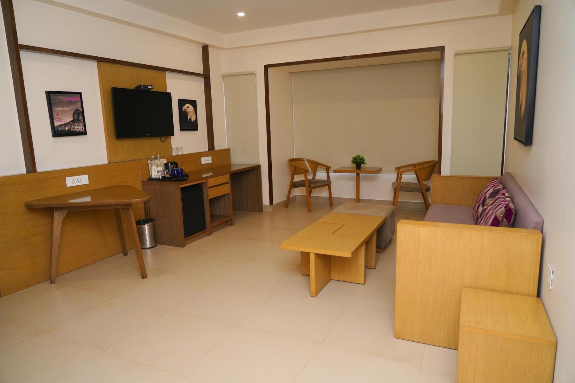 Purple Cloud Hotel Devanahalli Εξωτερικό φωτογραφία